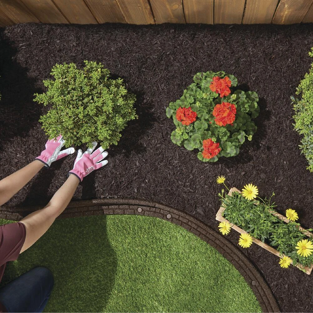 Shredded Earthtone Rubber Mulch - 0.8 Cu. Ft. 10 Shredded Earthtone Rubber Mulch - 0.8 Cu. Ft. - Image 8