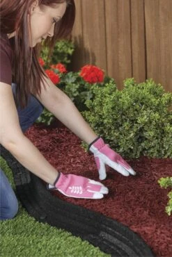 Shredded Redwood Rubber Mulch - 0.8 Cu. Ft. -Pro House Shop 1803023 Alt7 100121 1800x1800