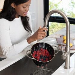 Sellette Single-Handle Pull-Down Sprayer Kitchen Faucet With Dual Function Sprayhead In Spot Free Stainless Steel -Pro House Shop d93680062cdfa7df2b6e922050403661 1800x1800